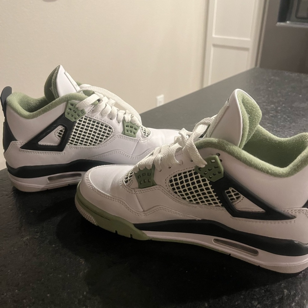 Jordan 4 Seafoam Green
